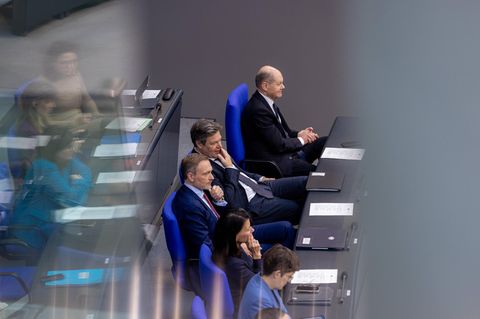 Die in Teilen nachgeholte Bundestagswahl in Berlin war für die Ampelregierung von Bundeskanzler Olaf Scholz (SPD), Wirtschaftsminister Robert Habeck (Grüne) und Finanzminister Christian Lindner (FDP) nicht der erhoffte Befreiungsschlag