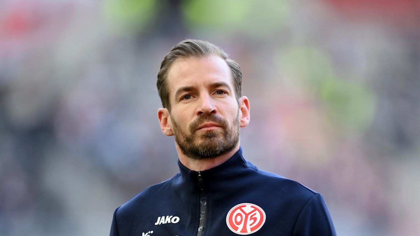 Jan Siewert: Mainz 05 parted ways with coach after just three months