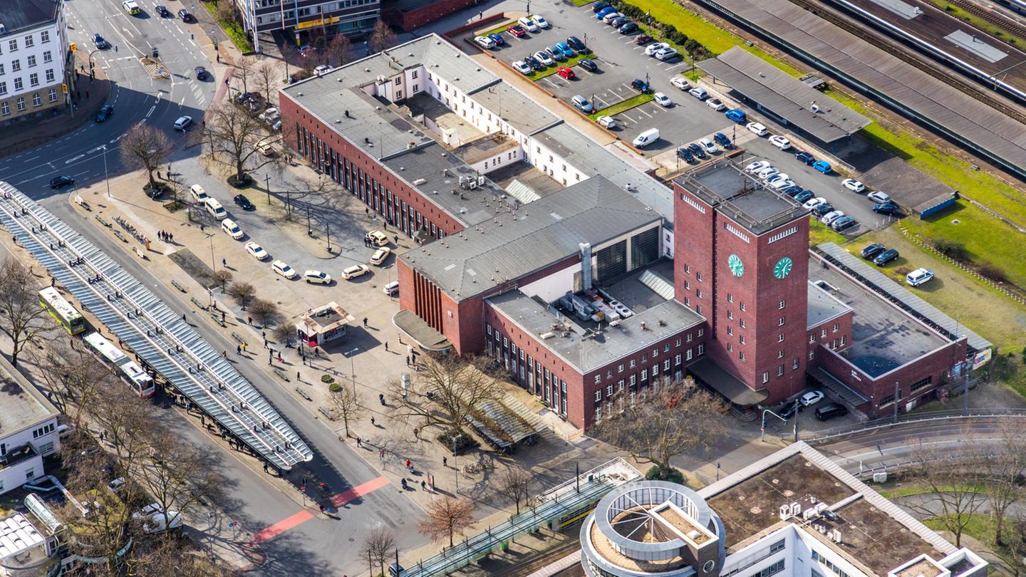 Die Tat ereignete sich auf dem Willy-Brandt-Platz vor dem Oberhausener Hauptbahnhof