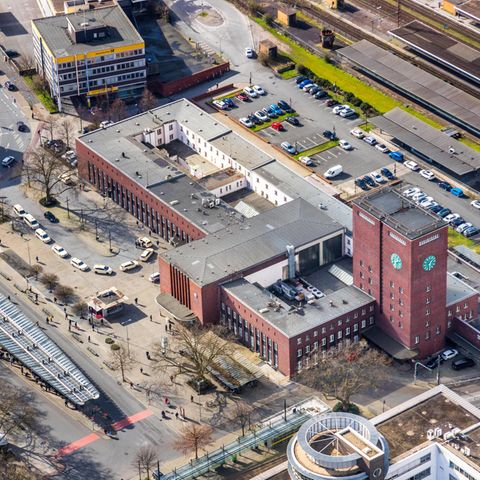 Die Tat ereignete sich auf dem Willy-Brandt-Platz vor dem Oberhausener Hauptbahnhof