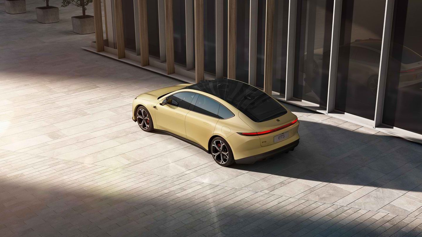 Nio-Modelle wie der ET5 können in Akkuwechselstationen fahren