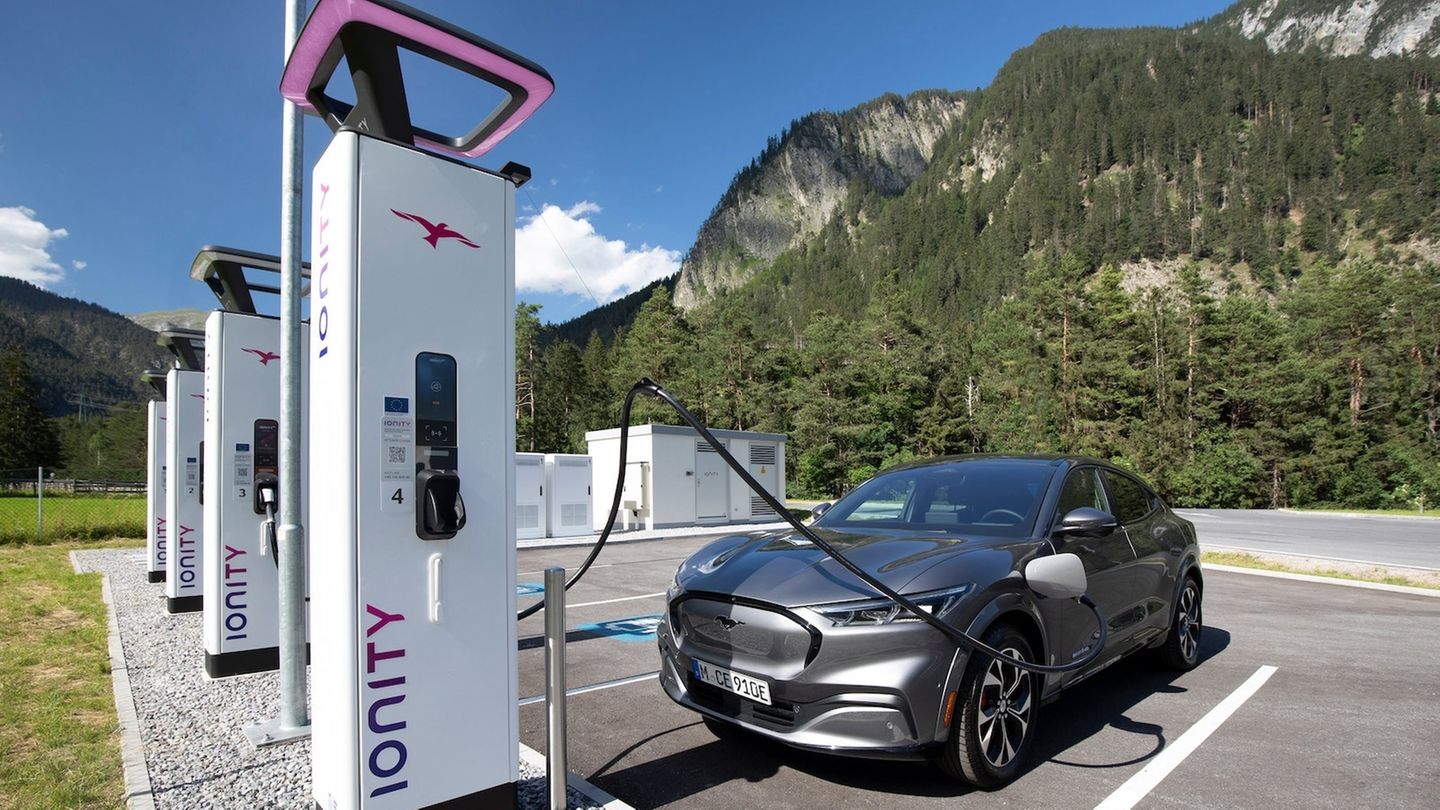 Gerade an den Autobahnen ist Ionity stark vertreten