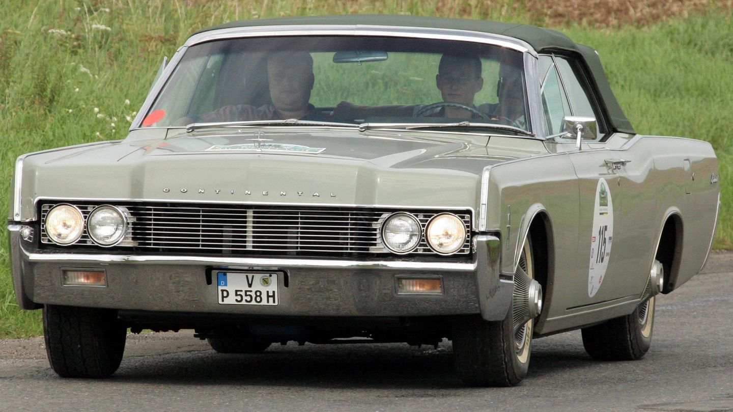 Lincoln Continental Lincoln Continental