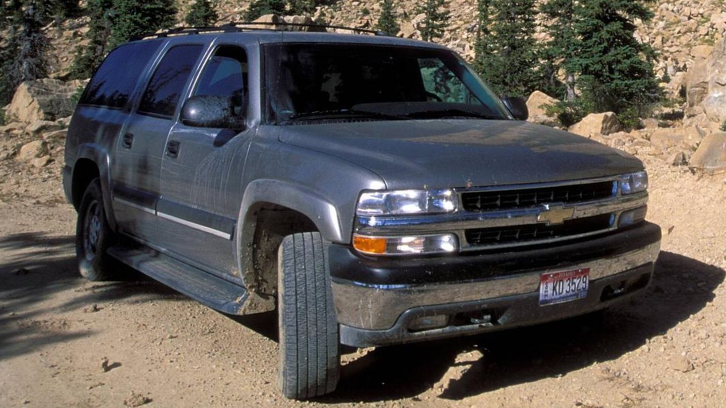 Chevrolet Suburban 2500