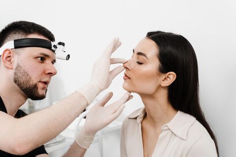 Das sind ausgezeichnete Ärzte im Bereich Rhinoplastik 