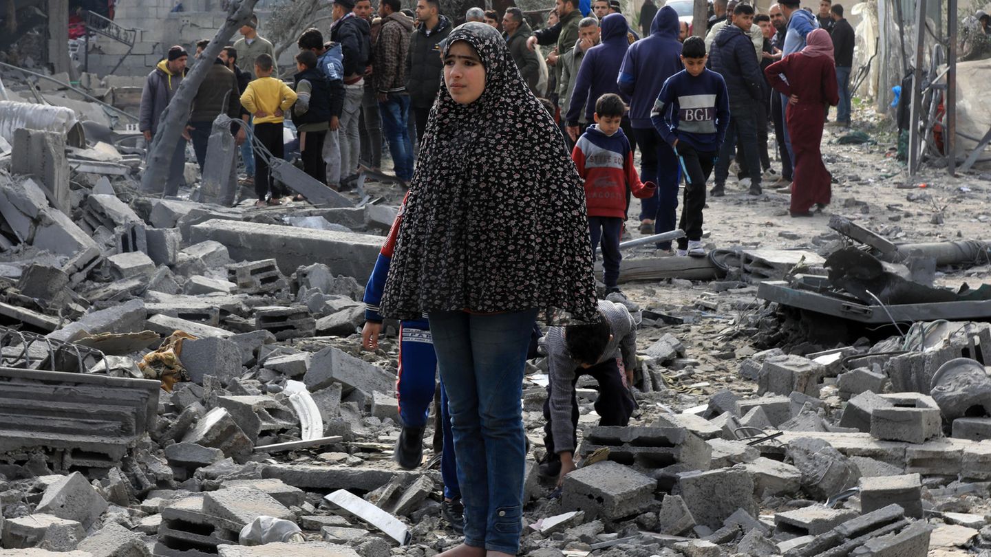 Gaza: Israel wants tent cities for Rafah residents – Egypt should take care of them