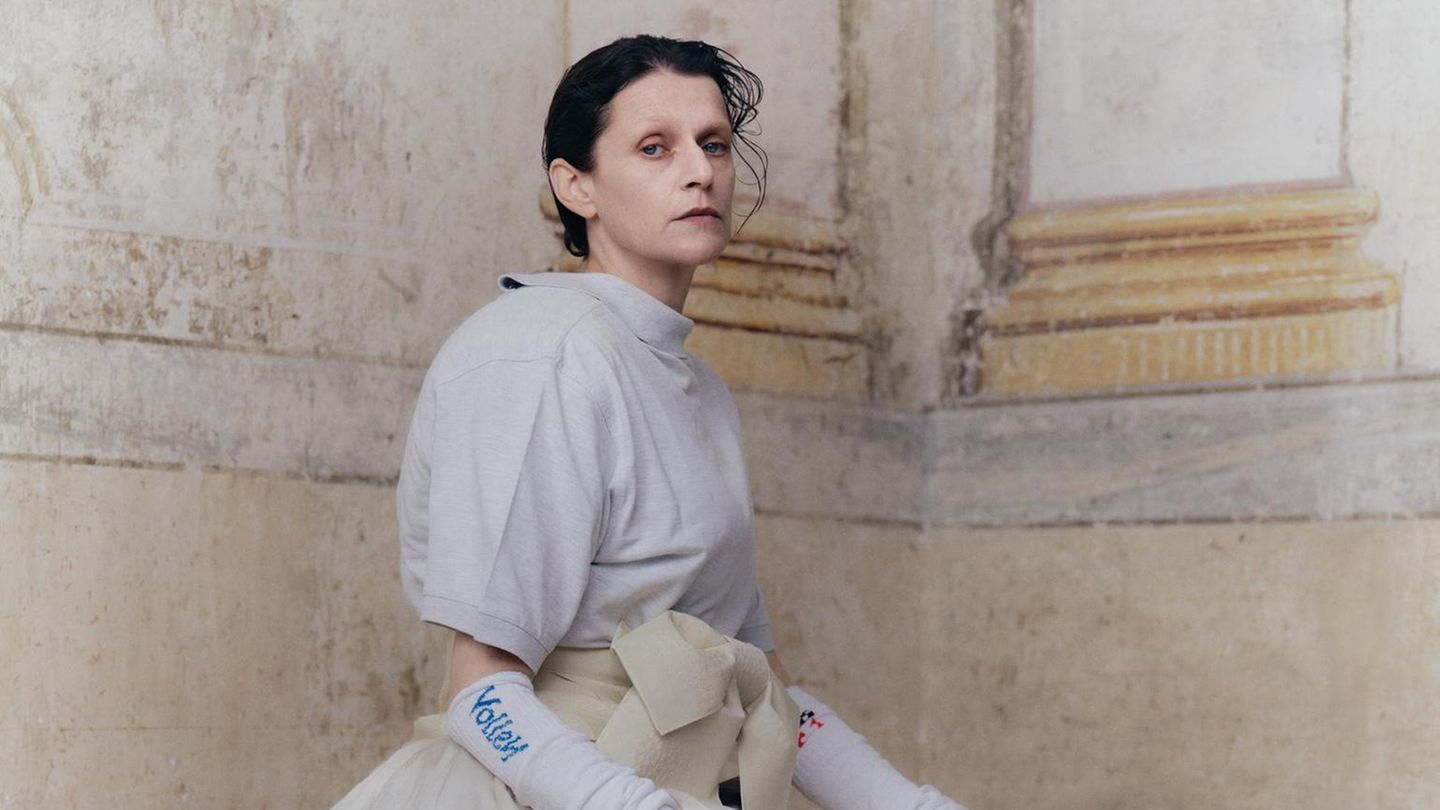 Portrait Sarah Assbring, El Perro del Mar