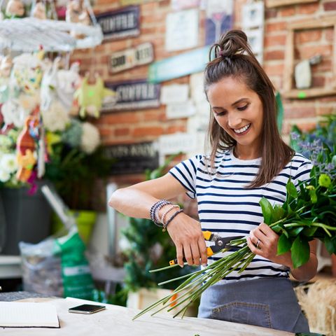 On Valentine's Day, flowers are very popular, but florists deserve modest