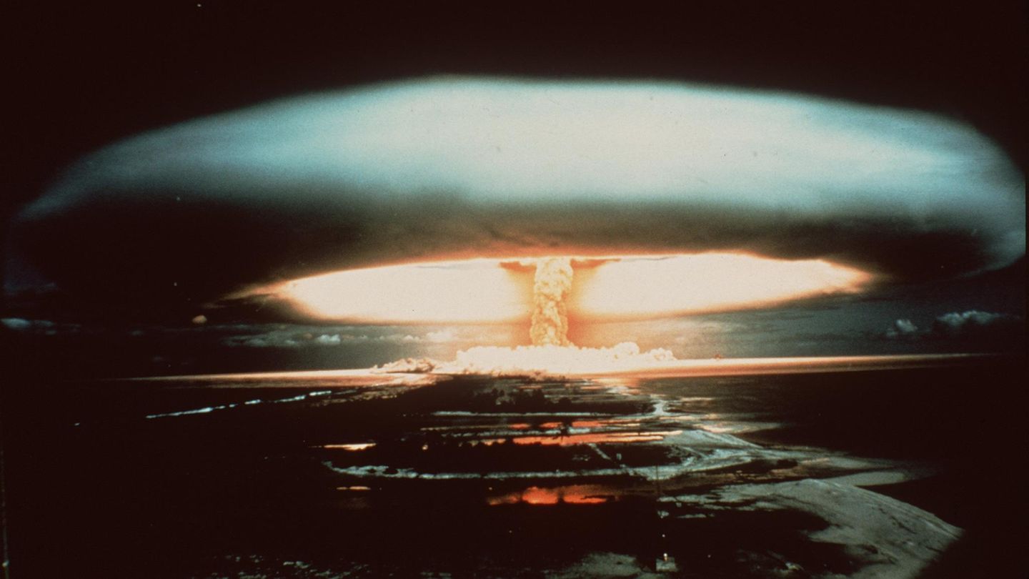 Nuclear weapons for the EU?  At the moment, Europe is almost empty