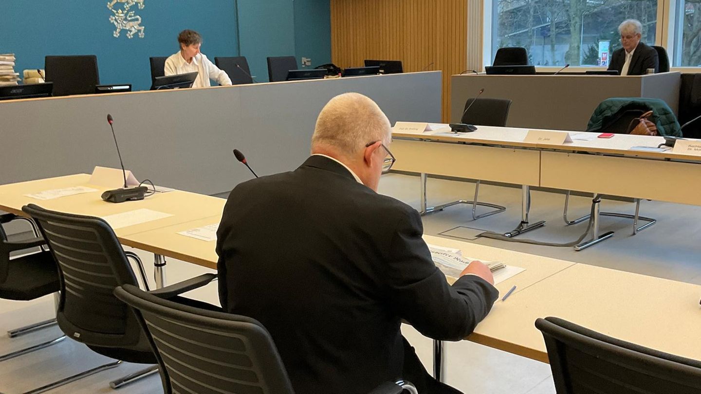 Vielbeachteter Prozess: Der Staatsanwalt auf der Anklagebank – fast fünf Jahre nach der mutmaßlichen Tat Der Staatsanwalt auf der Anklagebank – fast fünf Jahre nach der mutmaßlichen Tat