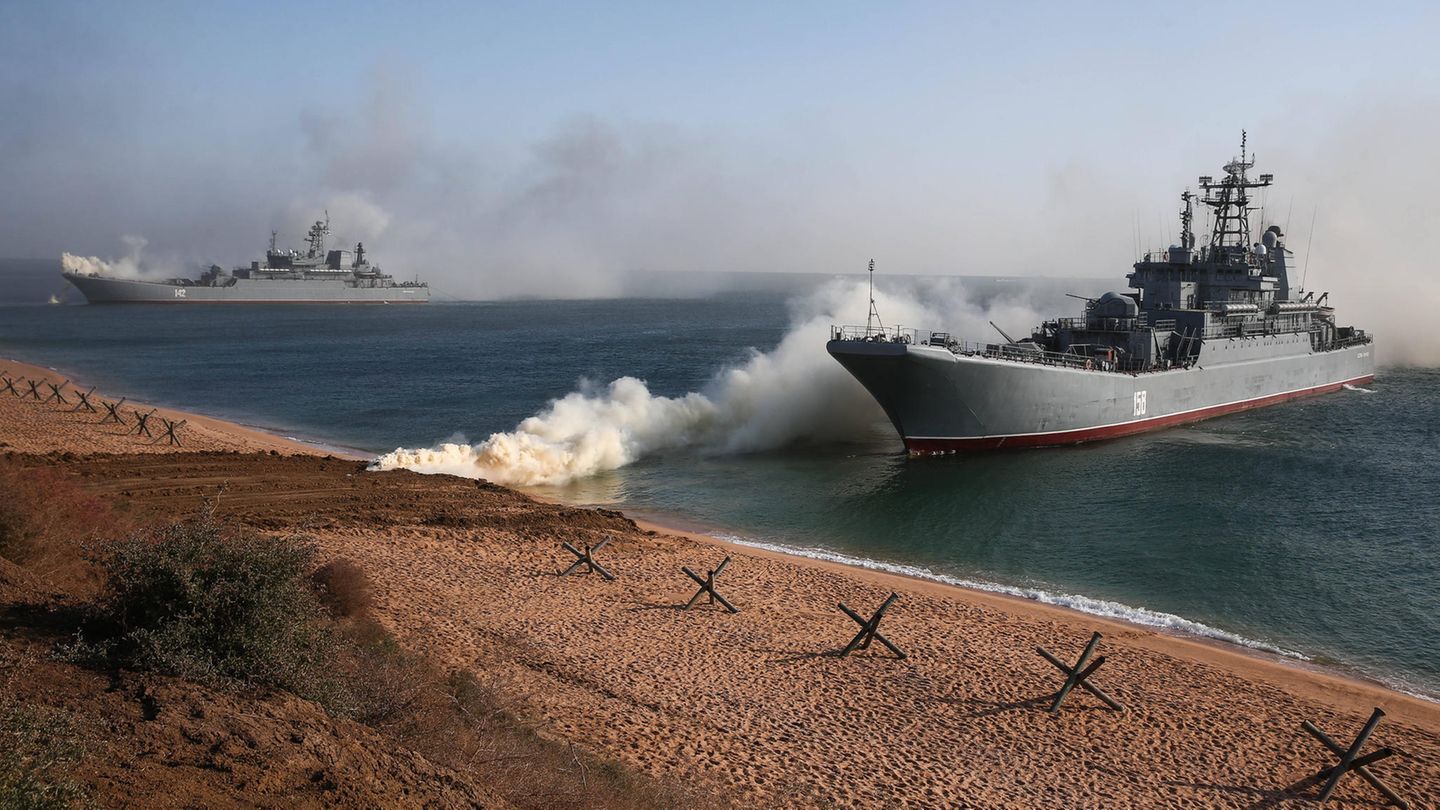 Die von Ukraine als zerstört gemeldete "Caesar Kunikow" bei einer Marine-Militärübung