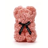 Ein Badeschwamm aus Rosen in Teddyform