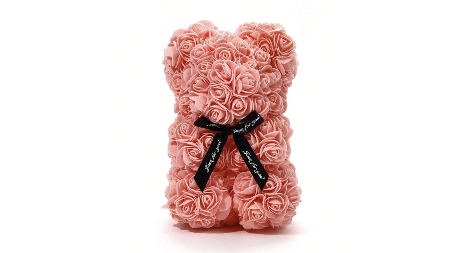Zum Knuddeln Ein Badeschwamm aus Rosen in Teddyform