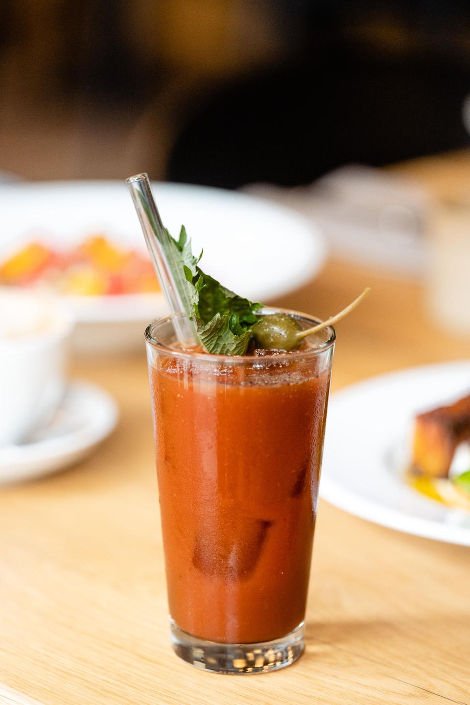 Bloody Mary zum Frühstück serviert das "Frühstück 3000"