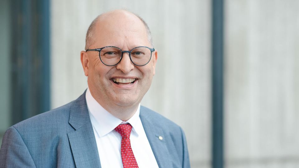 Stefan Düll ist seit 2023 Präsident des Deutschen Lehrerverbands