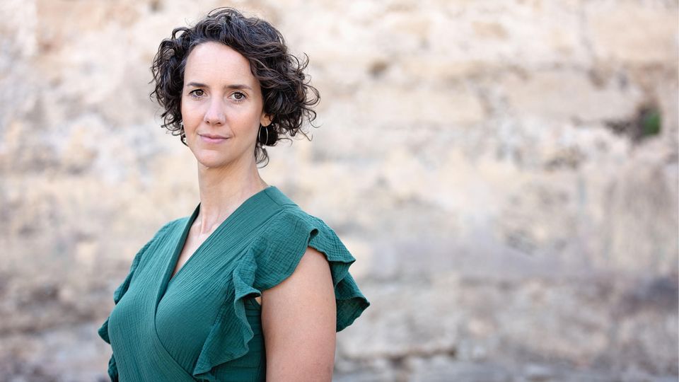 Eva Lindner ist die Autorin von "Mutter ohne Kind: Das Tabu Fehlgeburt und was sich ändern muss"