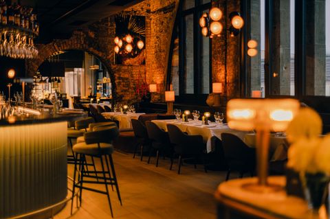 Schön schummerig: Das Restaurant Verōnika in der Fotografiska in Berlin 
