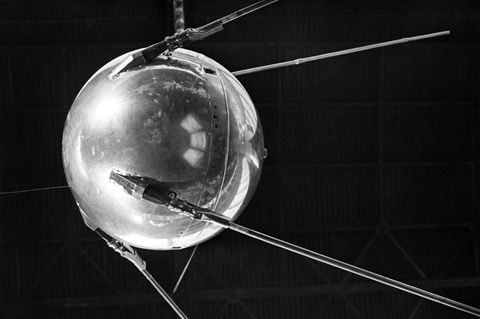 Die nur rund 80 Kilo schwere Sputnik löste ein Wettrüsten zwischen den USA und der Sowjetunion aus