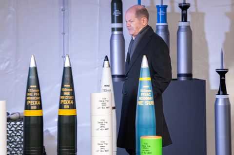 Kanzler Olaf Scholz muss sich wie andere seiner europäischen Kolleginnen und Kollegen über die zukünftige Verteidigungskraft und das Abschreckungspotenzial Europas Gedanken machen