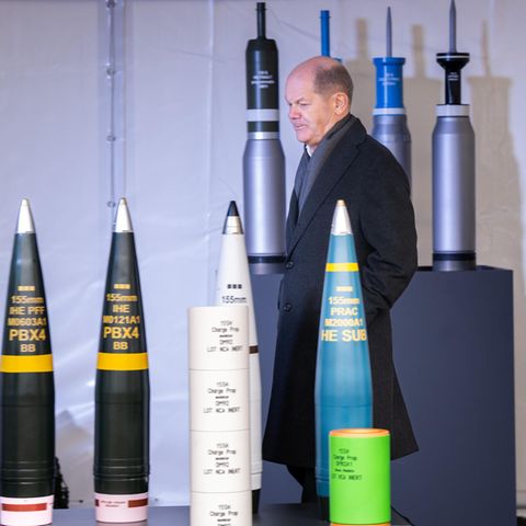 Kanzler Olaf Scholz muss sich wie andere seiner europäischen Kolleginnen und Kollegen über die zukünftige Verteidigungskraft und das Abschreckungspotenzial Europas Gedanken machen