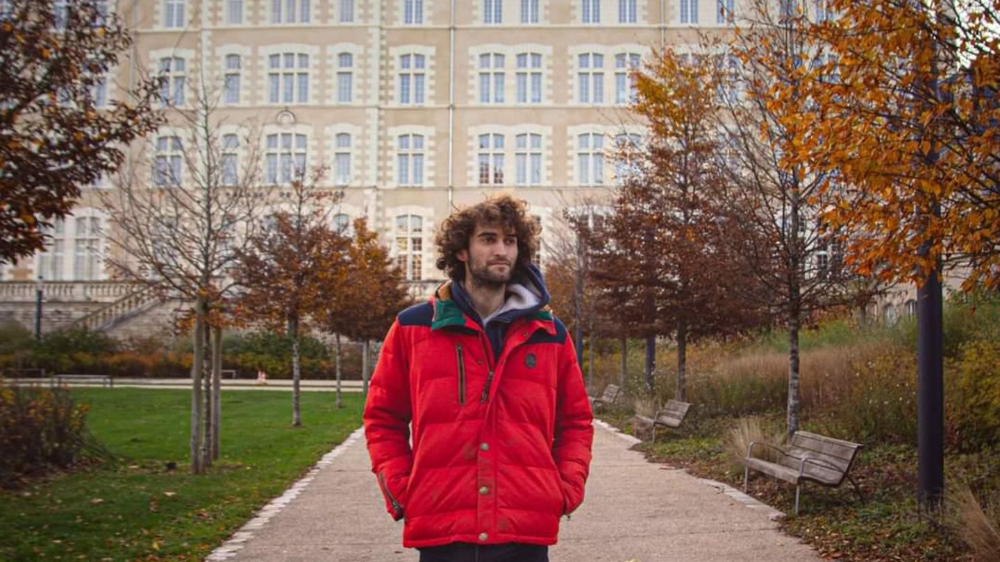 Der Mönch von Lützerath in bürgerlicher Kleidung: Loic S.