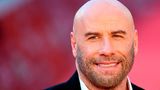 Hollywood-Star: An seinem 70. Geburtstag kann Travolta - mittlerweile mit kahlem Kopf - auf ein beruflich erfolgreiches Leben zurückblicken. Privat musste der Schauspieler einige Schicksalsschläge verkraften: 2009 verschied sein ältester Sohn Jett an den Folgen eines Krampfanfalls. Und 2020 starb seine Frau Kelly Preston mit 57 Jahren an Brustkrebs - nach 29 gemeinsamen Ehejahren. Seit 1975 ist er das neben Tom Cruise prominenteste Mitglied der in Deutschland vom Verfassungsschutz beobachteten Sekte Scientology. An seinem 70. Geburtstag kann Travolta - mittlerweile mit kahlem Kopf - auf ein beruflich erfolgreiches Leben zurückblicken. Privat musste der Schauspieler einige Schicksalsschläge verkraften: 2009 verschied sein ältester Sohn Jett an den Folgen eines Krampfanfalls. Und 2020 starb seine Frau Kelly Preston mit 57 Jahren an Brustkrebs - nach 29 gemeinsamen Ehejahren. Seit 1975 ist er das neben Tom Cruise prominenteste Mitglied der in Deutschland vom Verfassungsschutz beobachteten Sekte Scientology.