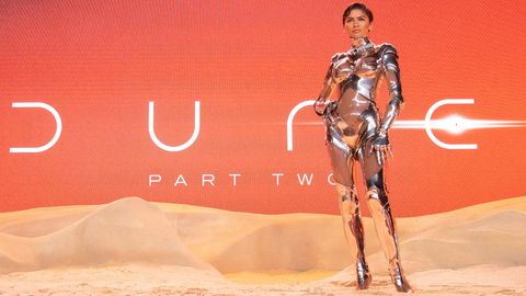 Zendaya in einer Roboteranzug bei der Premiere von "Dune: Part Two"