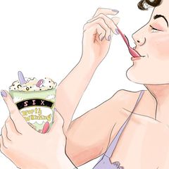 Illustration zeigt eine  Frau die genießerisch einen Löffel eis isst auf dem Eisbecher steht Sex worth wanting
