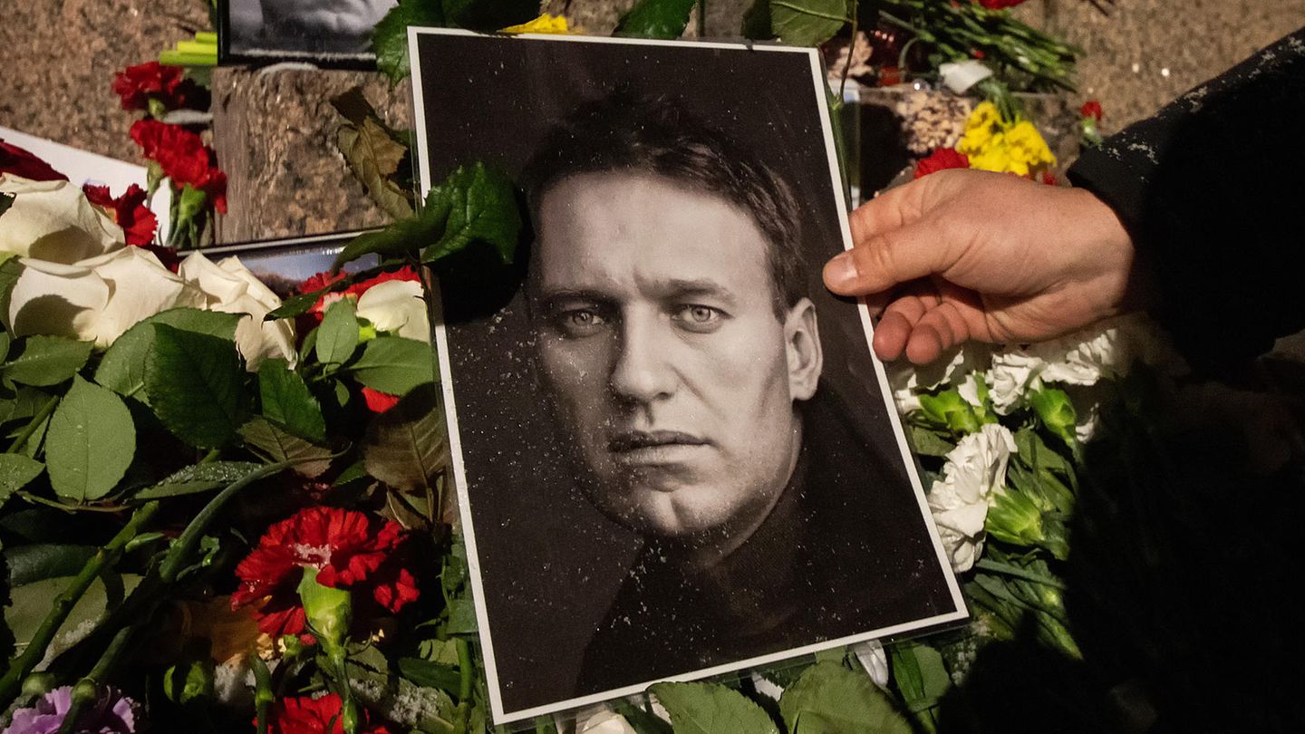 Die Familie fordert: Alexej Nawalnys Leichnam solle so schnell wie möglich übergeben werden
