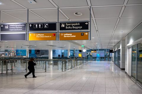 Leere Flughafenterminals wie hier in München waren die Folge des Warnstreiks des Lufthansa-Bodenpersonals Anfang Februar