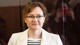 Im Gefängnis: Lilia Tschanyschewa   Tschanyschewa, 41, stammt aus dem Team von Alexej Nawalny und koordinierte dessen Aktivitäten in der Stadt Ufa im Gebiet Baschkortostan. Die 41-jährige Finanzexpertin arbeitete zuvor für renommierte internationale Buchprüfungsgesellschaften wie PwC und Deloitte in Moskau. In Baschkortostan deckten sie und ihre Mitarbeiter Korruptionsaffären lokaler Funktionäre auf. Tschanyschewa wurde im Juni 2023 wegen "Bildung einer extremistischen Vereinigung" zu siebeneinhalb Jahren Gefängnis verurteilt. Die Menschenrechtsorganisation Memorial bezeichnet sie wie die anderen inhaftierten Oppositionellen als politische Gefangene. 