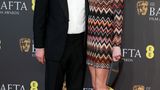 Hugh Grant und Anna Elisabet Eberstein
