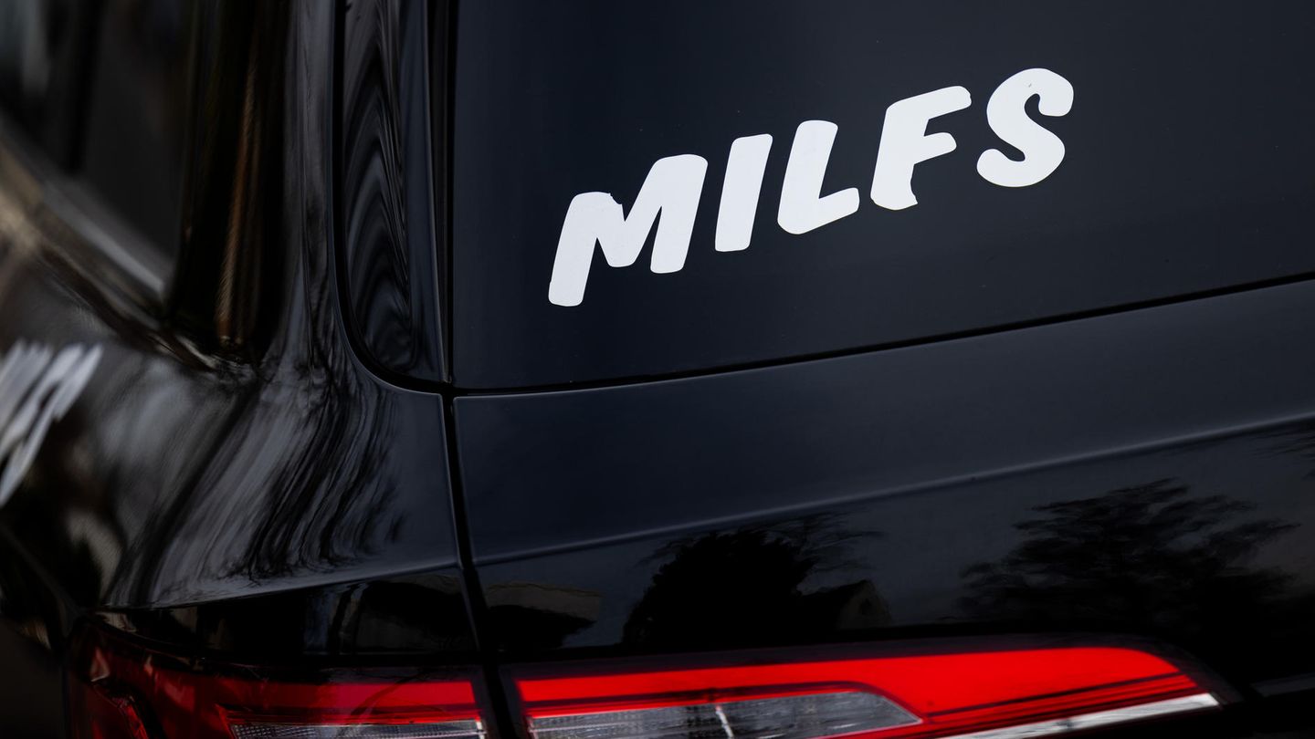 Miles Carsharing: Why are “Milfs” suddenly driving through Germany?!