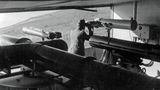 Sichtfenster in der Baracke auf dem Cap für die Spezialkameras: im Bild die Optiken mit einer Brennweite von drei Metern.