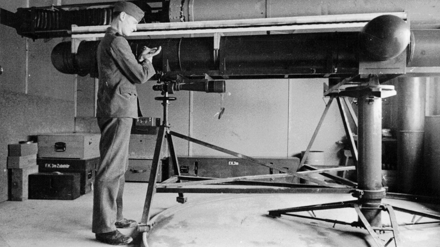 Arbeiten an der 42-Meter-Kamera