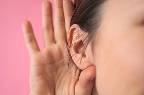 Probleme beim Hören: Wann sollten Eltern mit ihren Kindern zum Arzt?