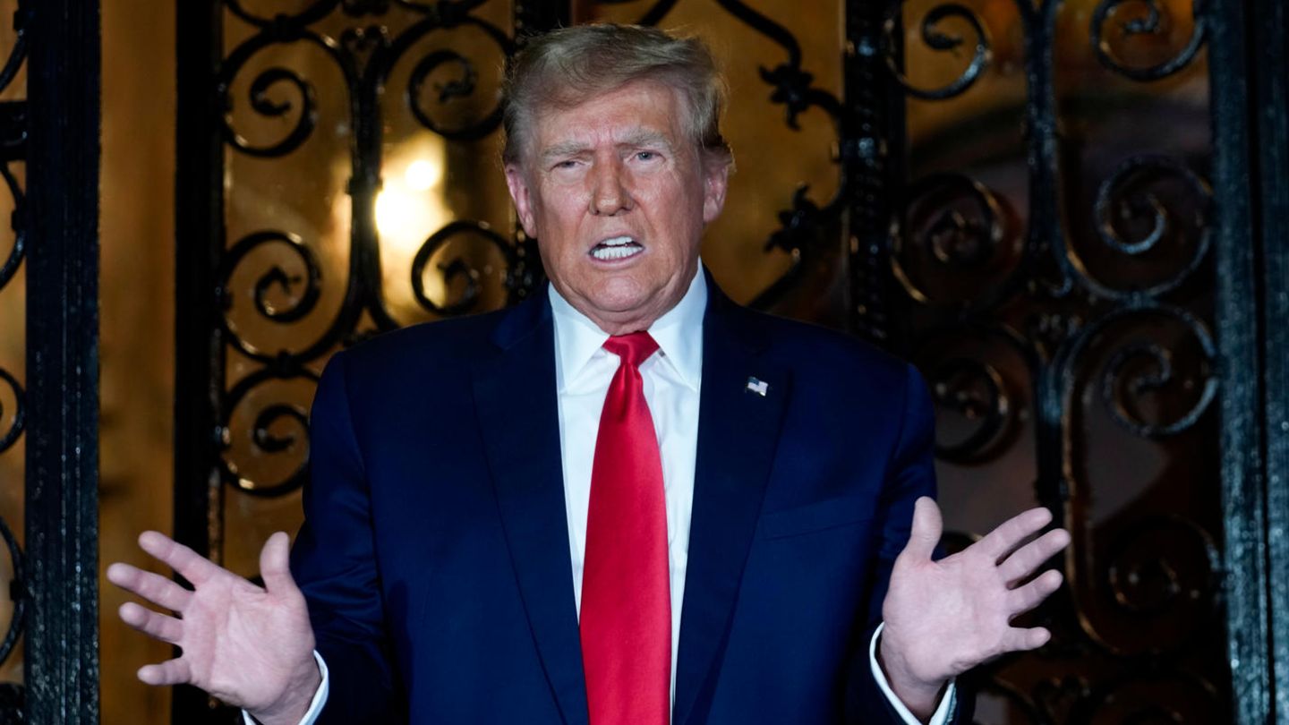 Trump compares himself to Navalny – Biden is examining Russia sanctions