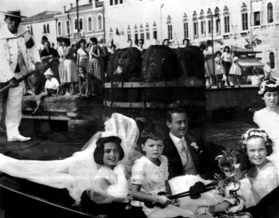 Princess, style icon, actress: The wedding between Ira von Füstenberg and Prince Alfonso von Hohenlohe in Venice was a scandal: as a marriage of jet set and high nobility, but also because the bride was only 15. The wedding between Ira von Füstenberg and Prince Alfonso von Hohenlohe in Venice was a scandal: as a marriage of jet set and high nobility, but also because the bride was only 15.