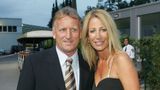 Andreas Brehme im Jahr 2005 mit seiner damaligen Ehefrau Pilar bei einer TV-Aufzeichnung der Beckenbauer-Gala