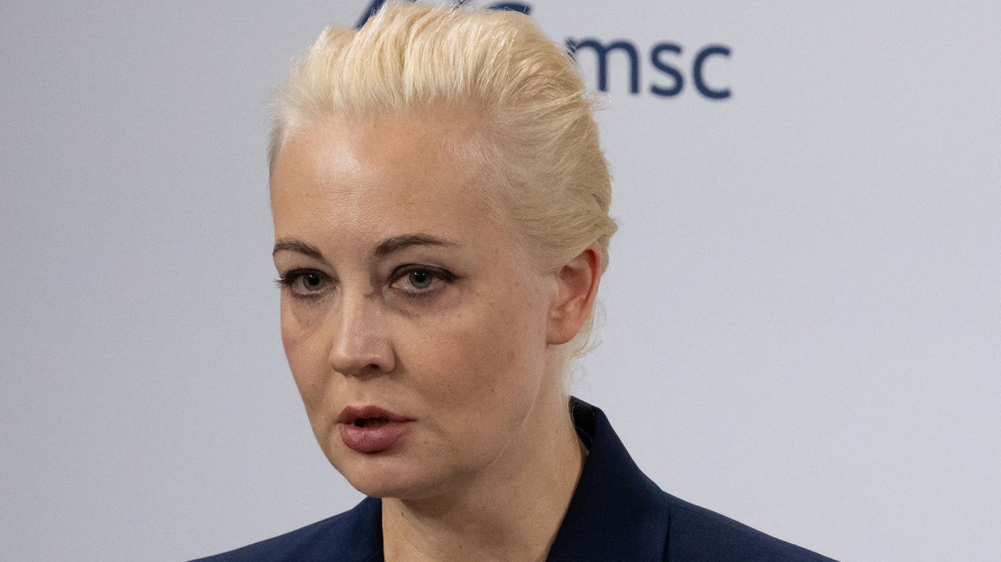 Julia Nawalnaja, Witwe von Alexej Nawalny, nahm an der Sicherheitskonferenz in München teil