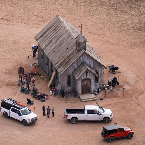 Luftaufnahme der Bonanza Creek Ranch mit dem Set des Films "Rust"