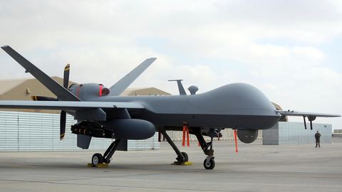 Eine US-amerikanische MQ-9-Drohne ist während einer Flugschau auf dem Flugplatz Kandahar in Afghanistan zu sehen.