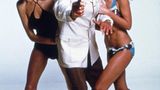 Roger Moore, Britt Ekland in James Bond 007 Der Mann mit dem goldenen Colt
