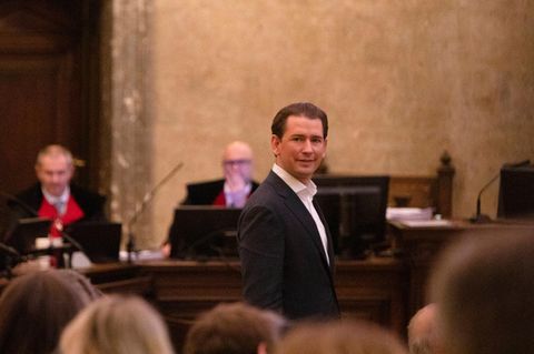 Auftritt Sebastian Kurz: Der Angeklagte Anfang Dezember im großen Schwurgerichtssaal des Wiener Straflandesgerichts