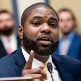 Der Abgeordnete aus Florida ist einer von nur vier schwarzen Republikanern im Repräsentantenhaus, wo er als Stimmenfänger gilt. Der loyale Trumpist ist wie viele einstige Anhänger der Obama-kritischen Tea-Party-Bewegung ist auch Donalds Mitglied des erzkonservativen Freedom Caucus, einer einflussreichen parteiinternen Vereinigung. Im Sprecherchaos im Januar hatten die Rechten immer wieder für Donalds gestimmt, um McCarthys Wahl zu torpedieren. Wenig verwunderlich gilt der 45-jährige gebürtige New Yorker auch heute noch als Liebling des rechten Flügels.