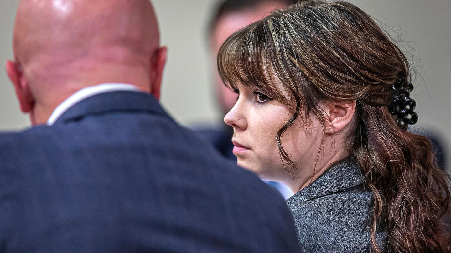Der Anwalt von Hannah Gutierrez-Reed sieht Schuld bei Alec Baldwin