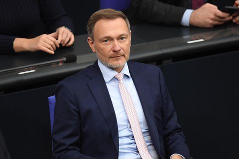Finanzminister Christian Lindner will die Sozialausgaben in den kommenden Jahren pausieren