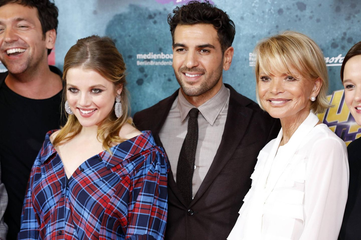 Elyas M'Barek mit Uschi Glas und Cast