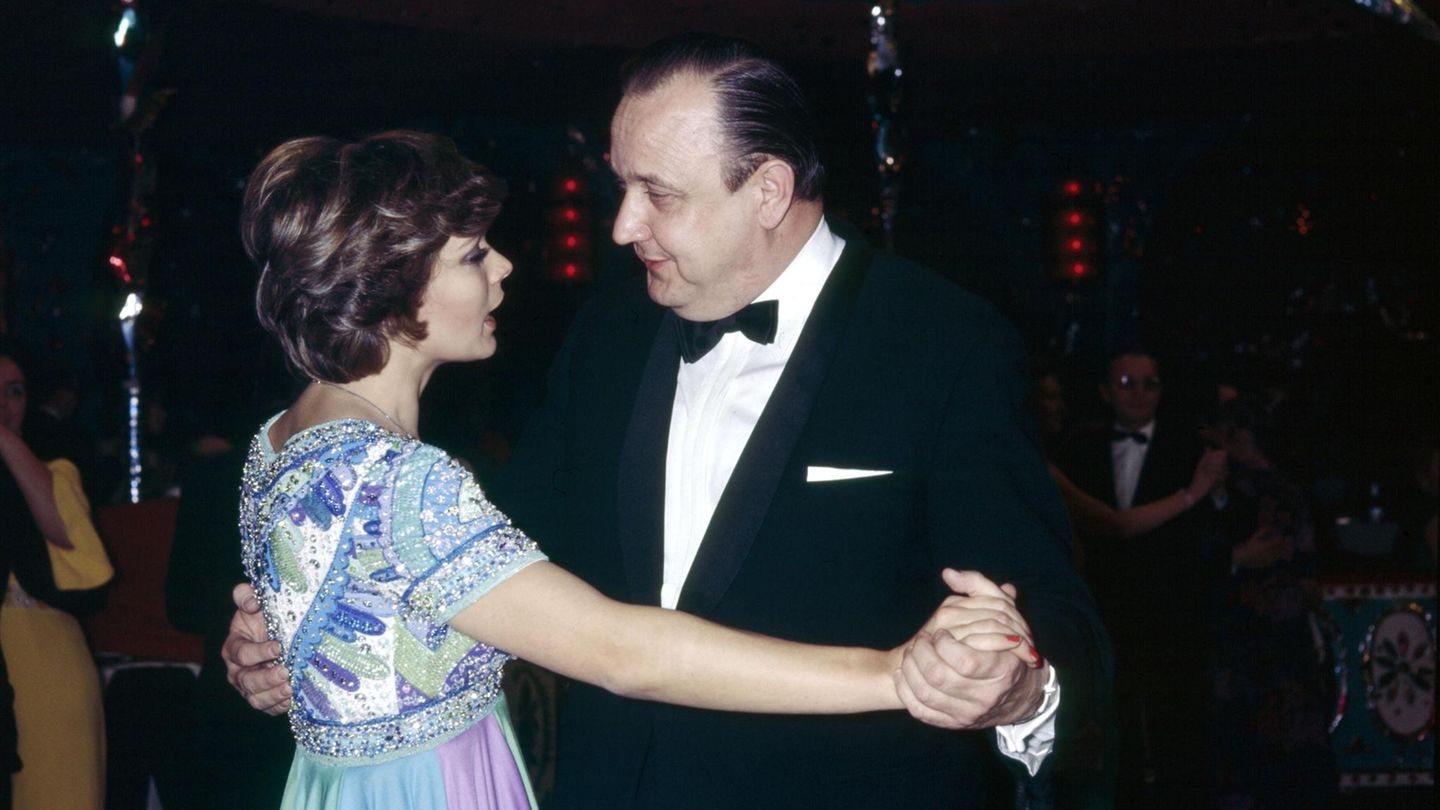 Uschi Glas tanzt mit Hans-Dietrich Genscher