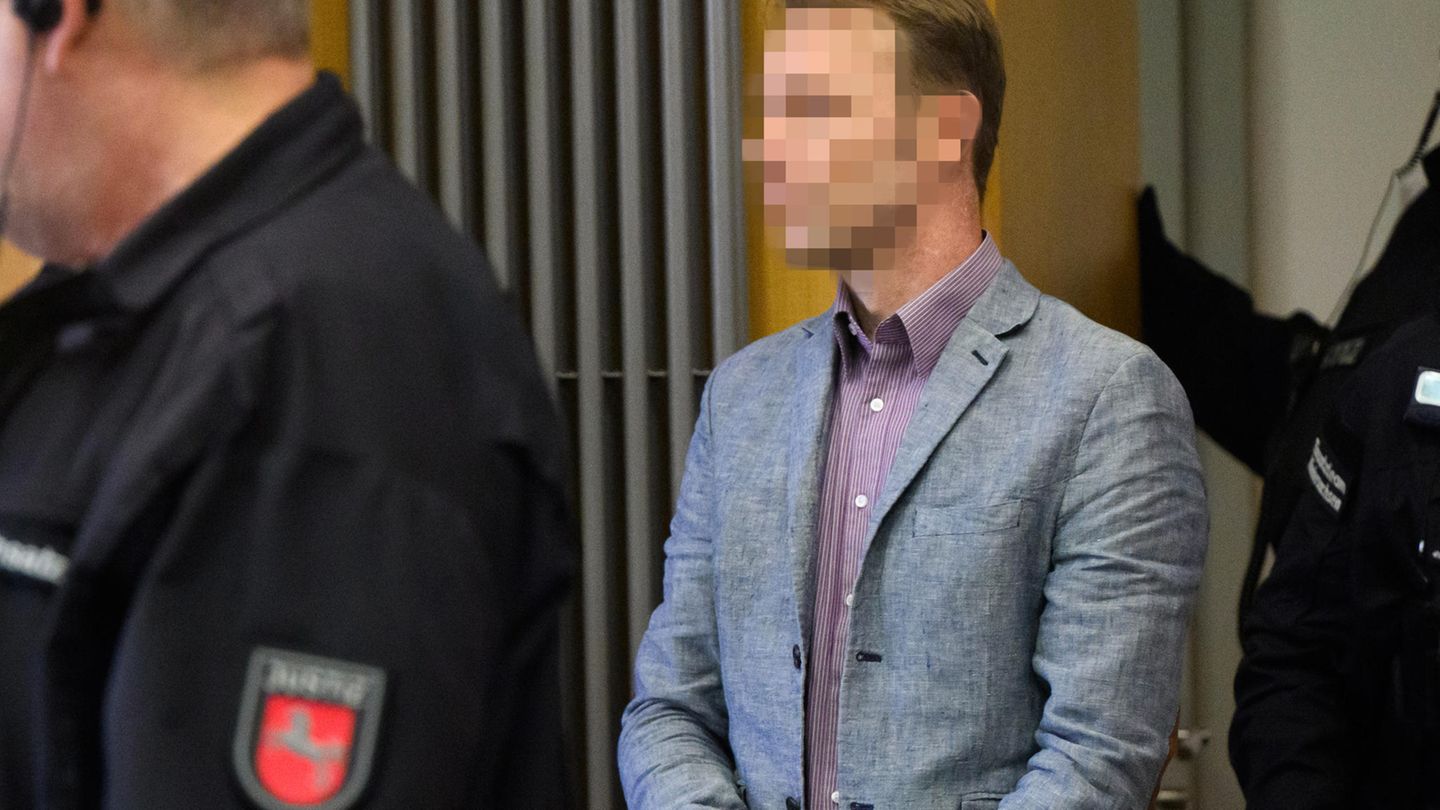 "Maddie"-Verdächtiger Christian B. im Gerichtssaal "Maddie"-Verdächtiger Christian B. im Gerichtssaal